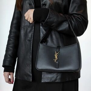 SAINT LAURENT LETHER SHULDER BAG WITH GOLD LOGO